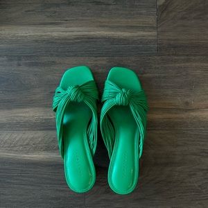 Sanctuary green kitten heels